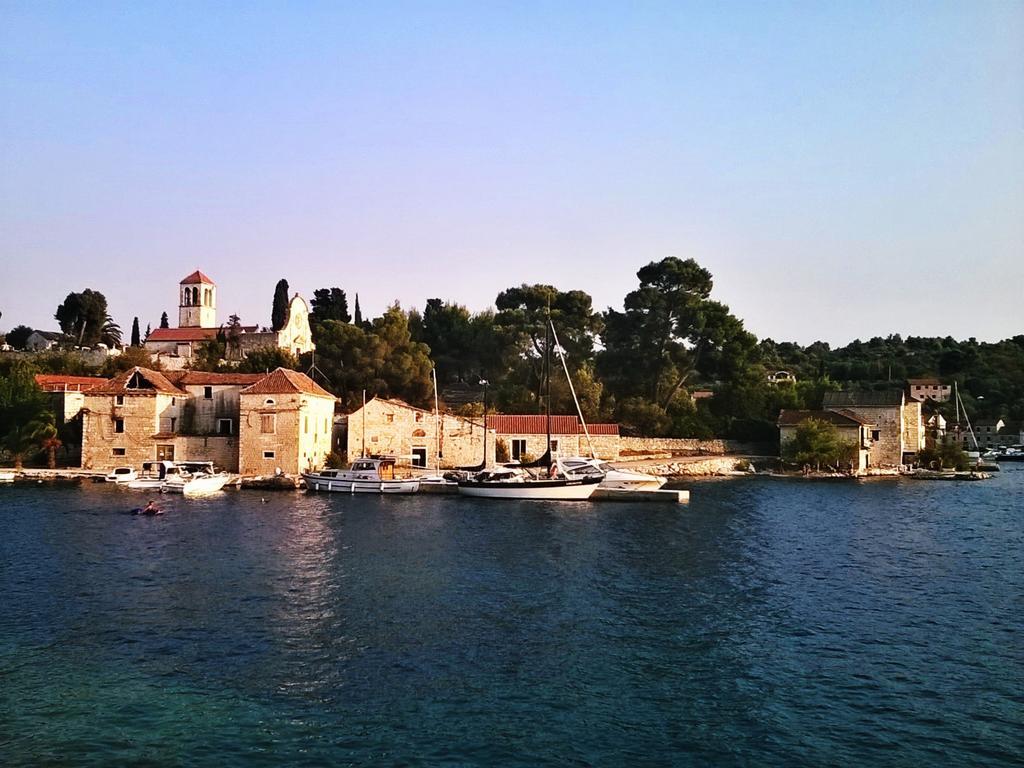 Apartmani Conar Veliki Drvenik Εξωτερικό φωτογραφία