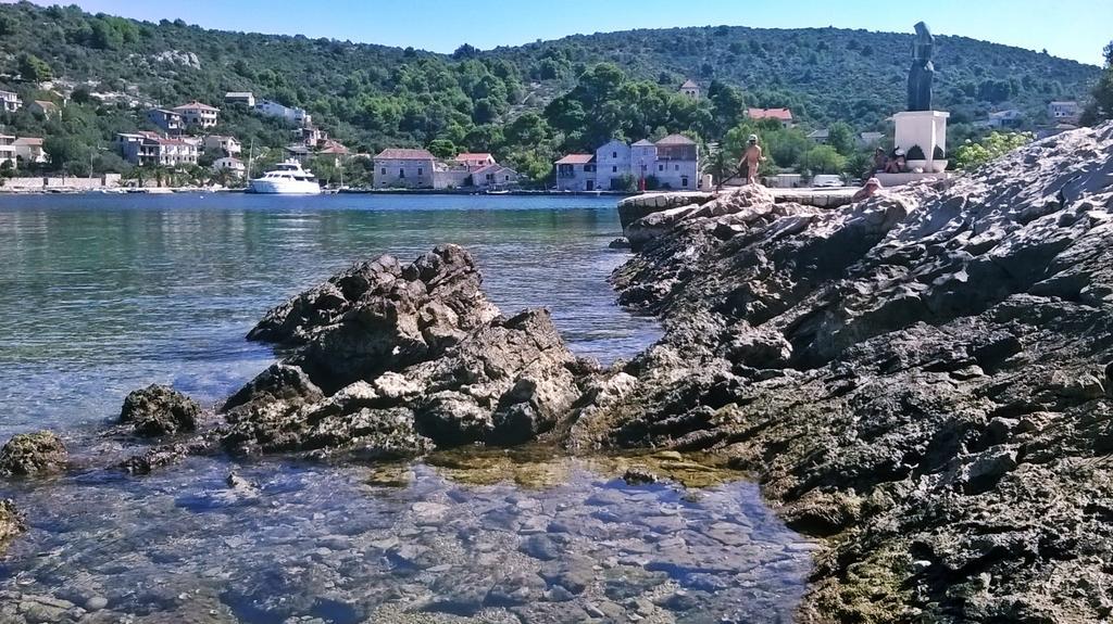 Apartmani Conar Veliki Drvenik Εξωτερικό φωτογραφία