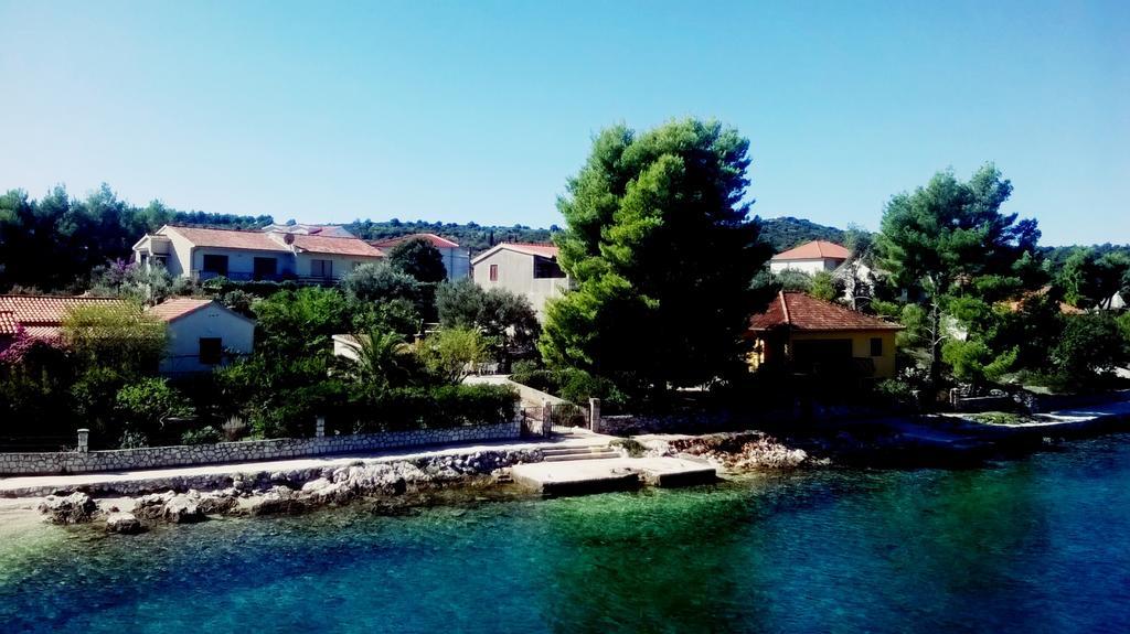 Apartmani Conar Veliki Drvenik Εξωτερικό φωτογραφία