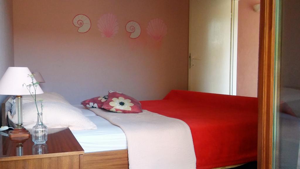 Apartmani Conar Veliki Drvenik Εξωτερικό φωτογραφία