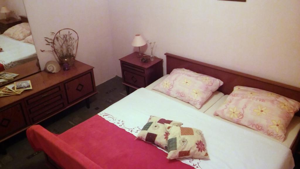 Apartmani Conar Veliki Drvenik Εξωτερικό φωτογραφία