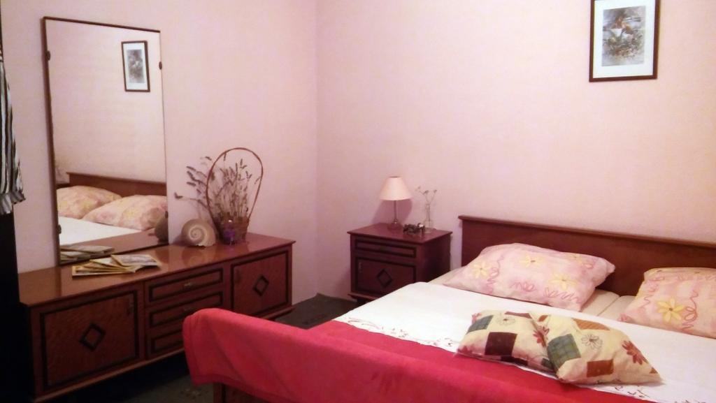 Apartmani Conar Veliki Drvenik Εξωτερικό φωτογραφία