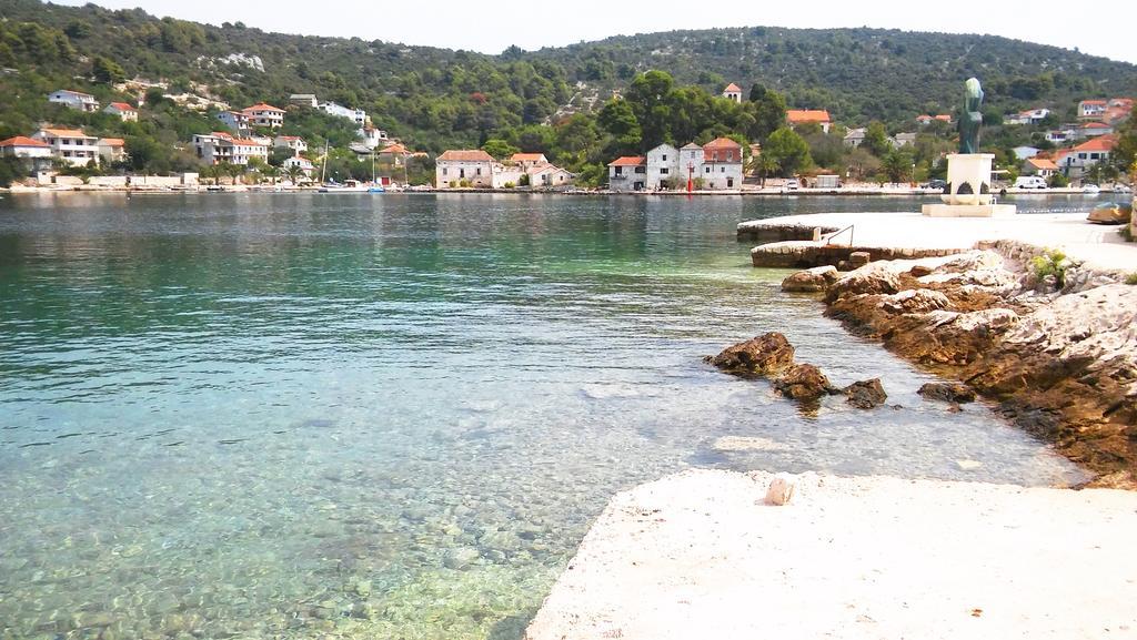 Apartmani Conar Veliki Drvenik Εξωτερικό φωτογραφία